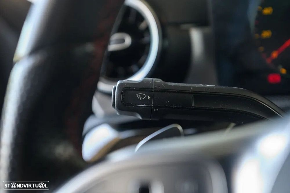 Mercedes-Benz A 180 Limousine d AMG Line Aut. - 39