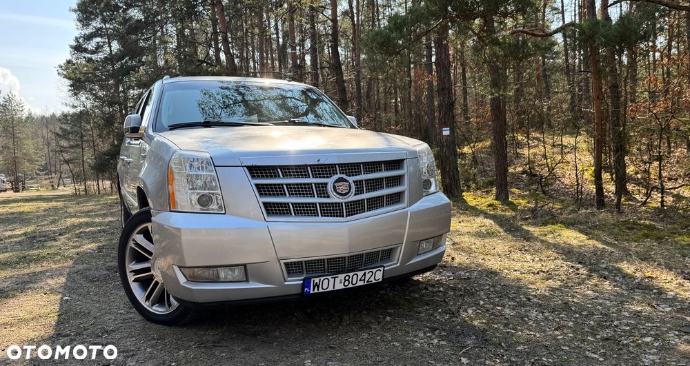 Cadillac Escalade - 7