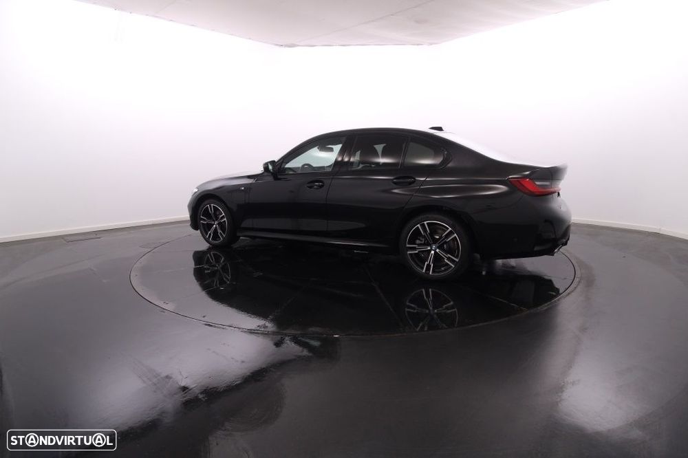 BMW 330 e Pack Desportivo M Auto - 5