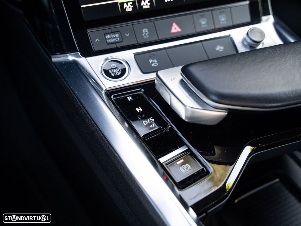 Audi e-tron Sportback 55 quattro S line - 42