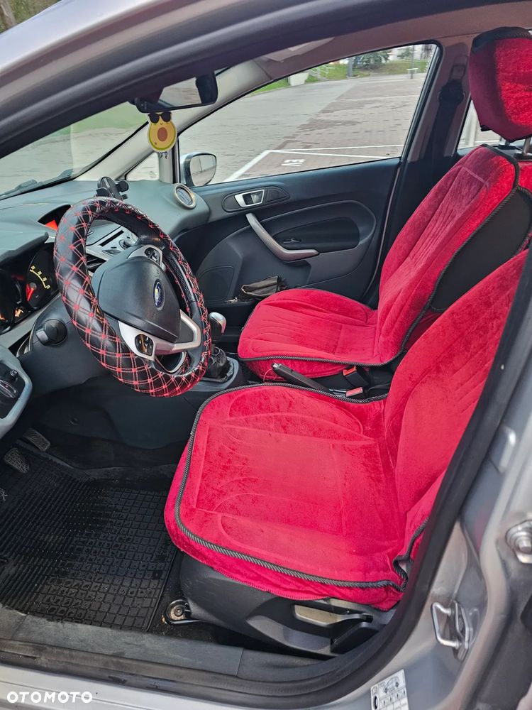 Ford Fiesta - 16