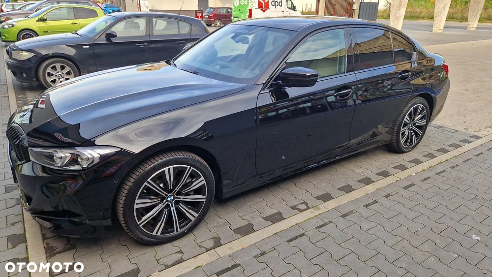 BMW Seria 3 330d xDrive mHEV - 2