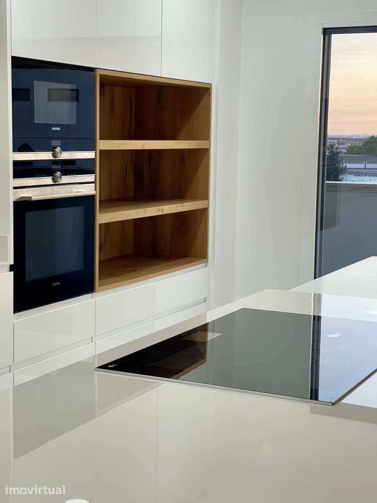 Penthouse T3 Duplex com Jacuzzi, Vista Tejo e Garagem · Montijo - Grande imagem: 4/23