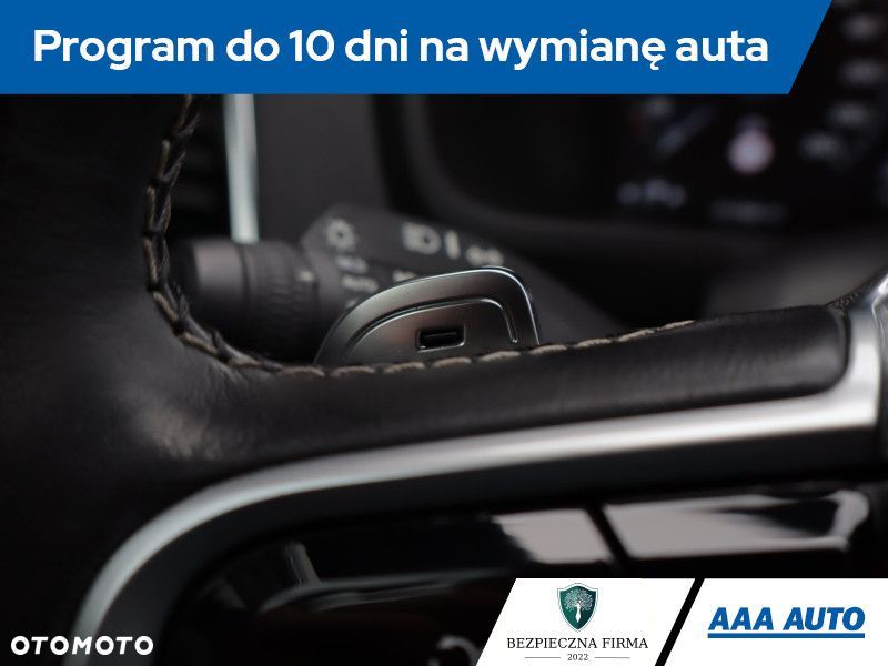 Volvo XC 90 - 20