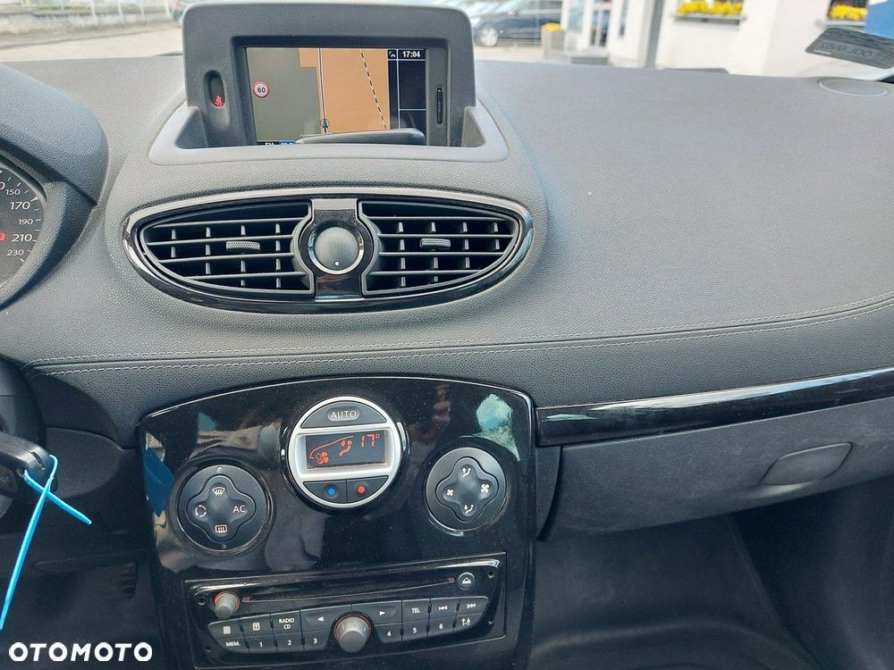 Renault Clio - 19