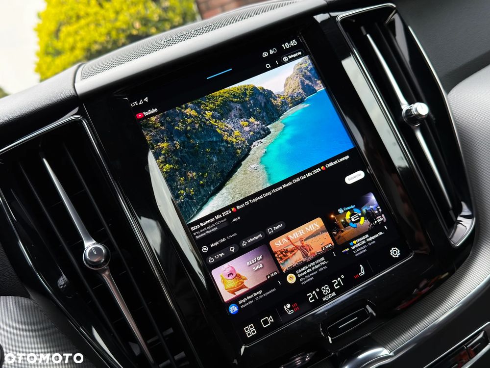 Volvo XC 60 B5 B AWD Geartronic RDesign - 25