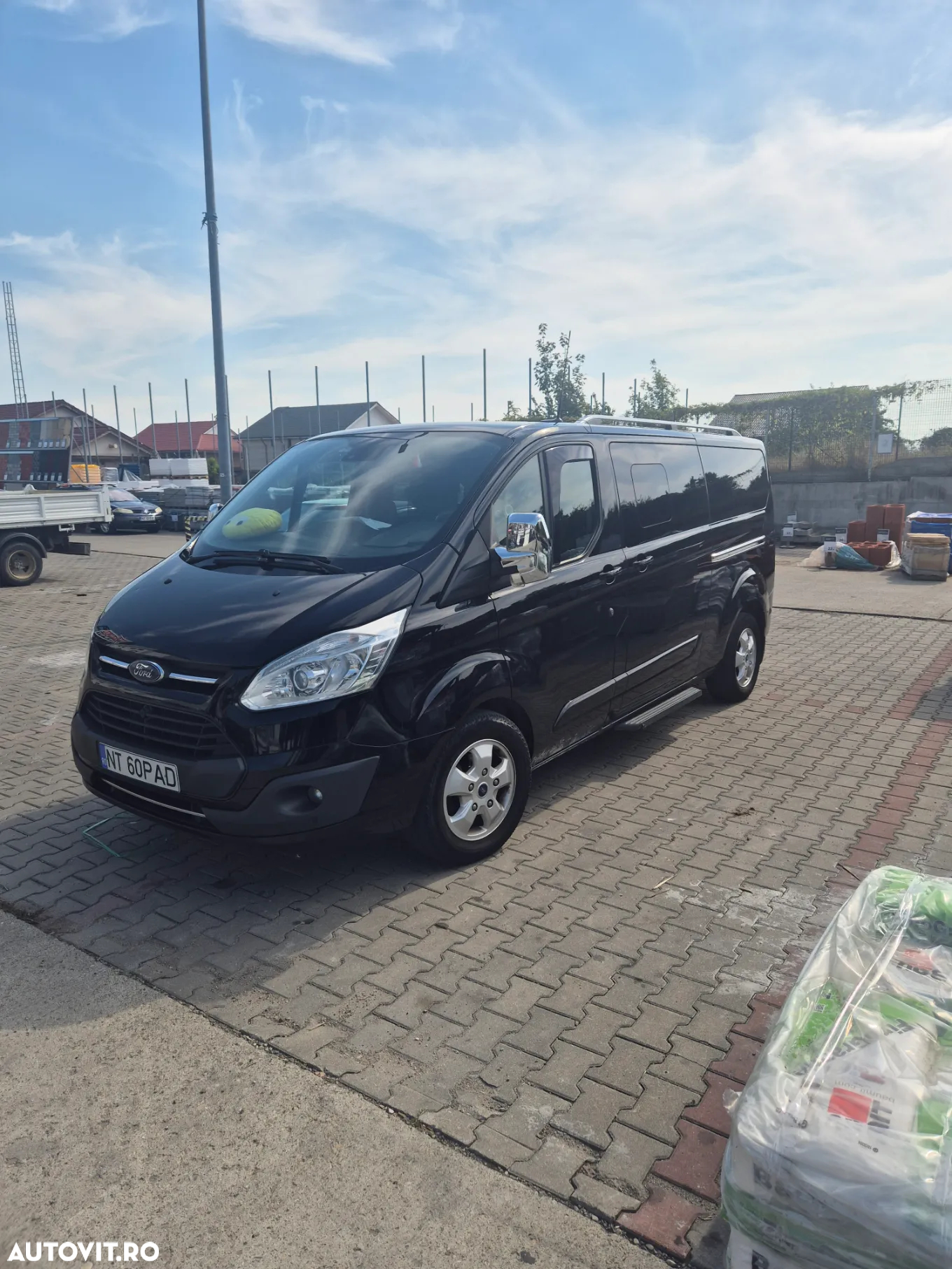 Ford Tourneo Custom - 2