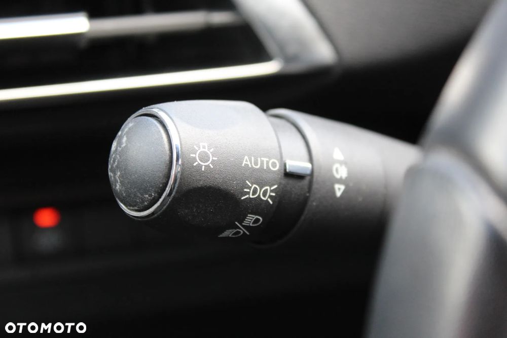 Peugeot 3008 1.2 PureTech Active Pack S&S - 27