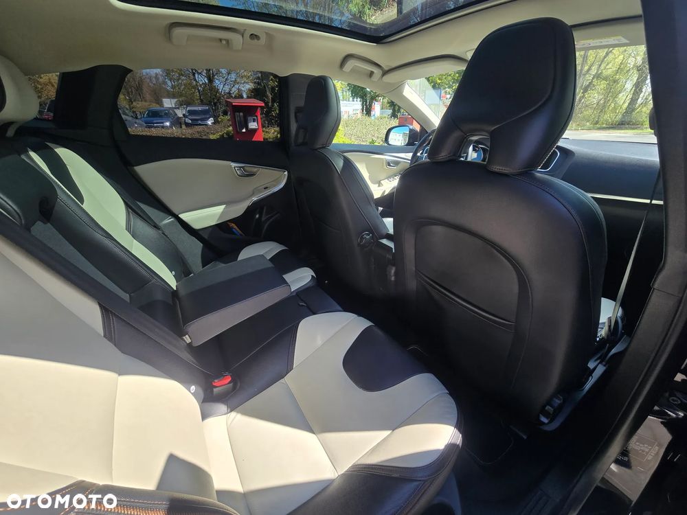 Volvo V40 D4 Geartronic Summum - 21