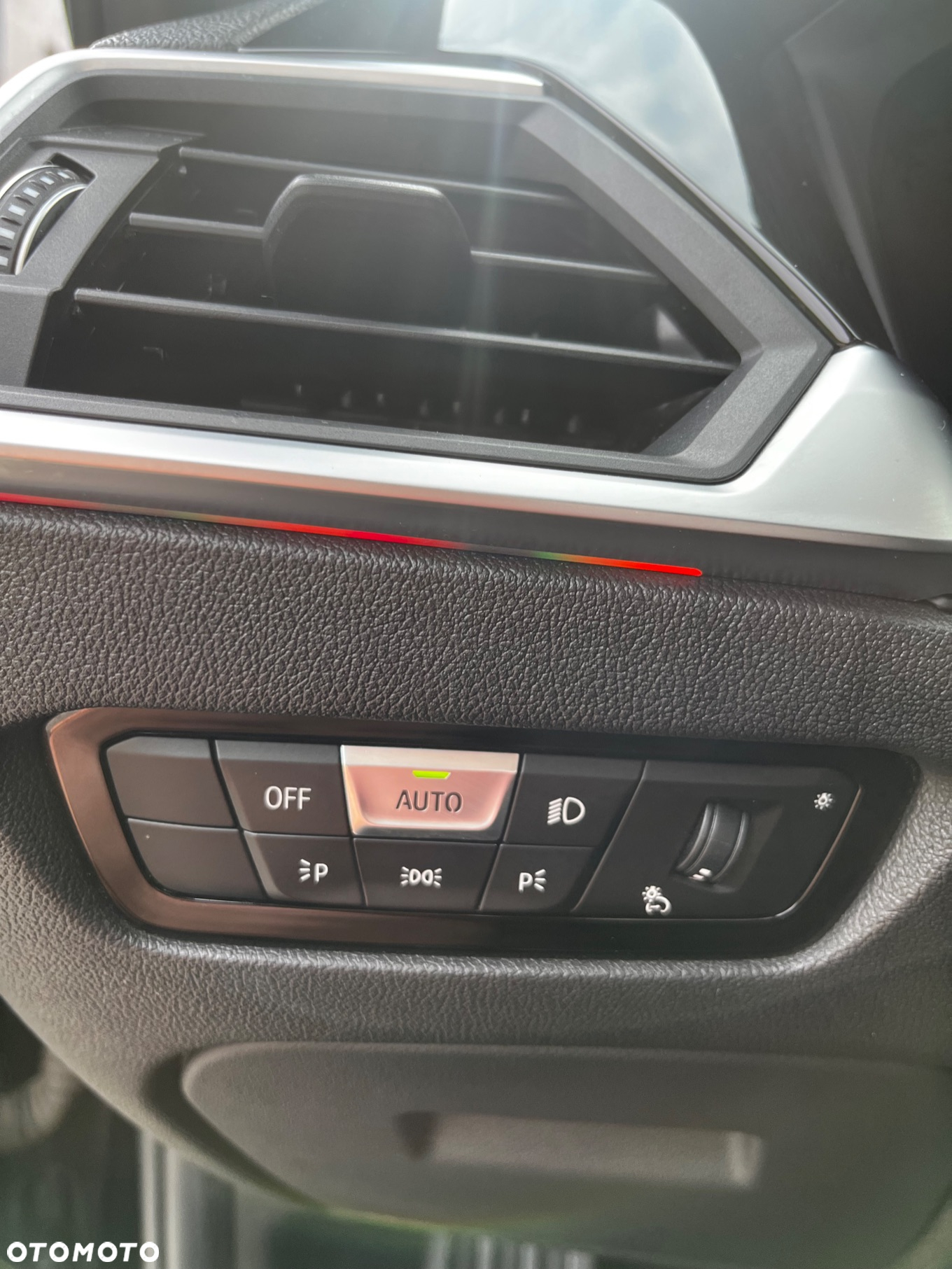 BMW Seria 3 330i Advantage sport - 9
