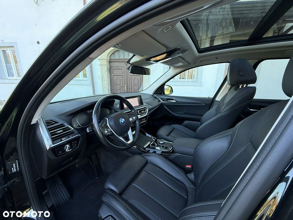 BMW X3 xDrive30e - 36