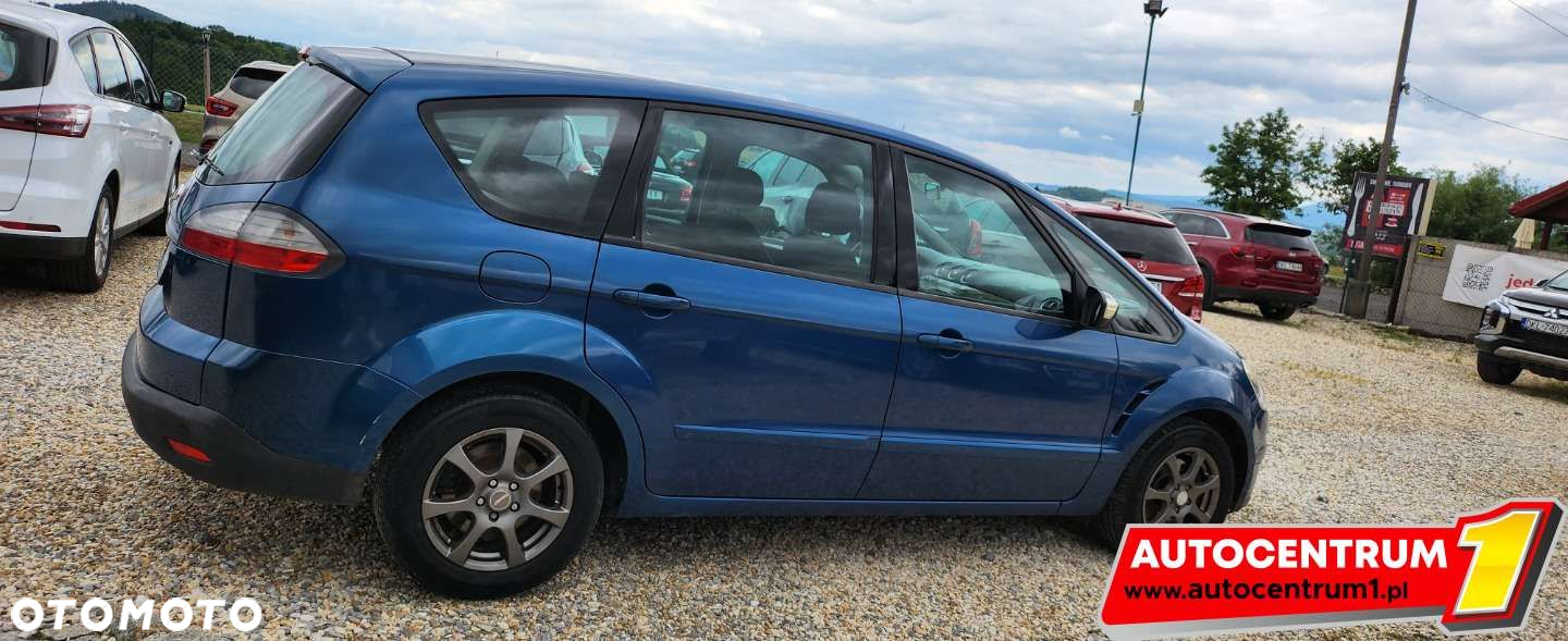 Ford S-Max - 12