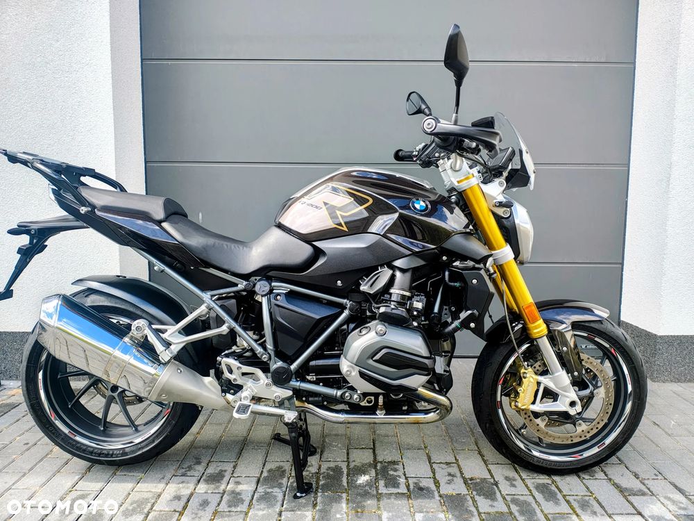 BMW R - 1