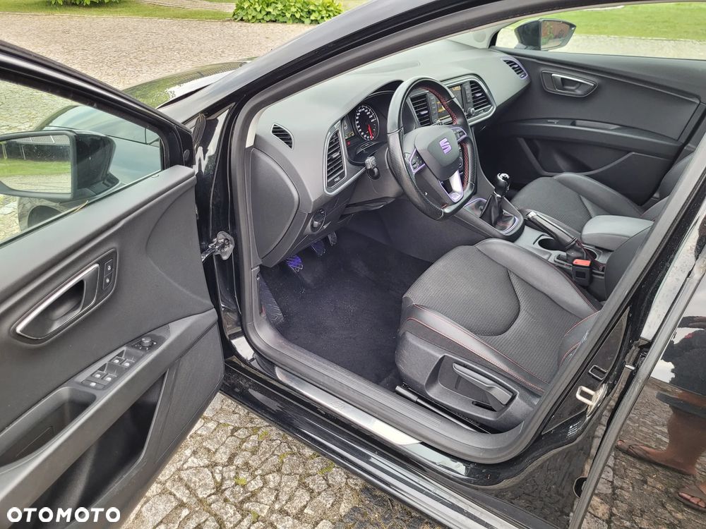 Seat Leon 2.0 TDI DPF FR Black Matt Edition - 4