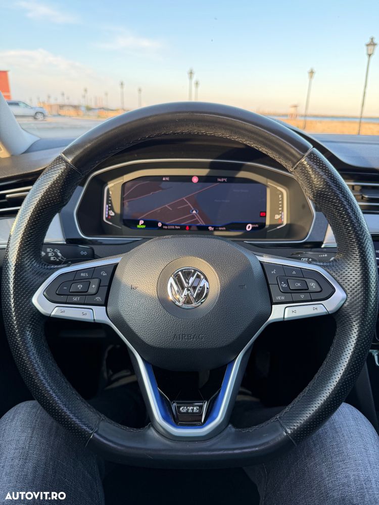 Volkswagen Passat Standard - 11