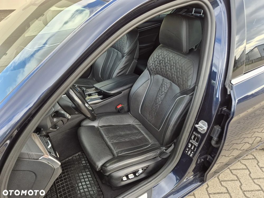 BMW Seria 5 520d xDrive Luxury Line sport - 8