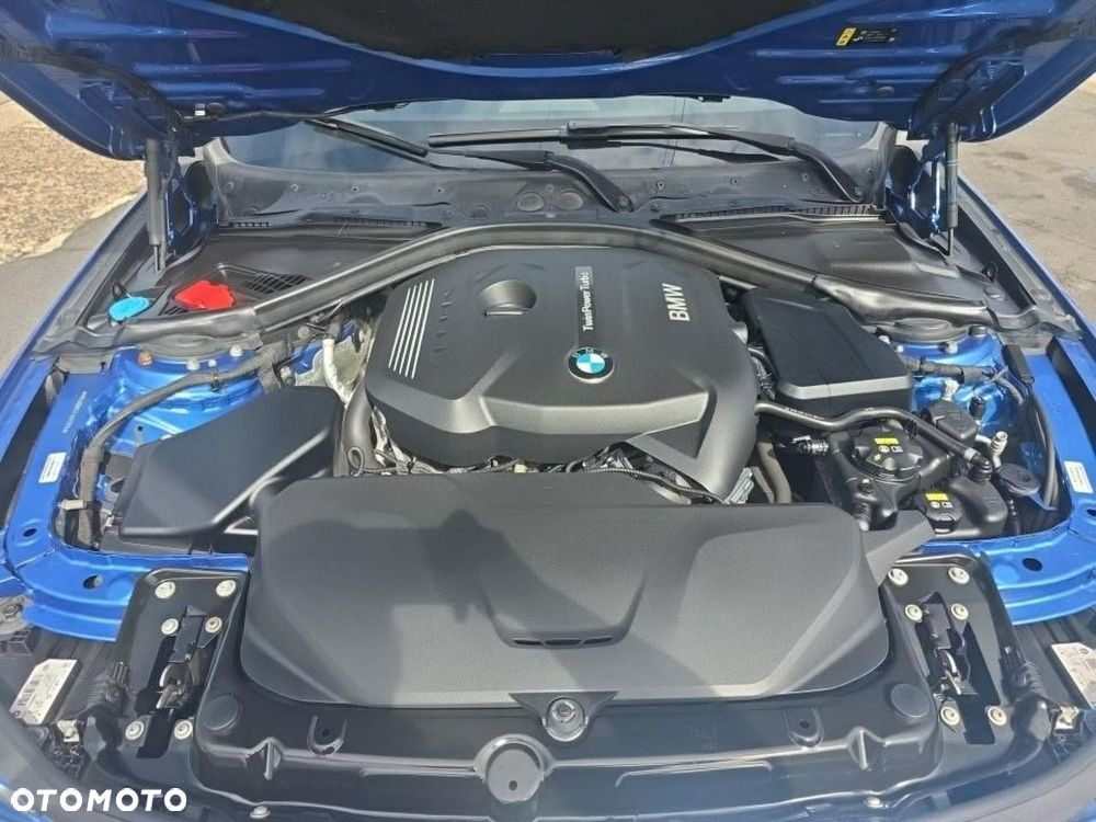 BMW Seria 3 330i xDrive M Sport - 11