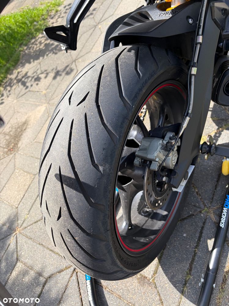 Triumph Street Triple - 22