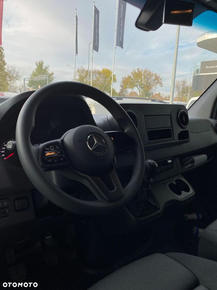 Mercedes-Benz Sprinter - 5