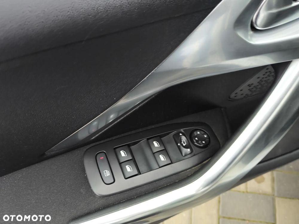 Peugeot 2008 1.6 BlueHDi Crossway S&S - 29