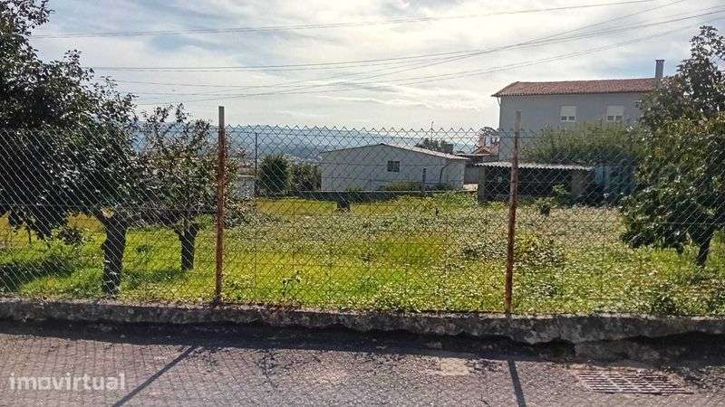 Terreno urbano para construção