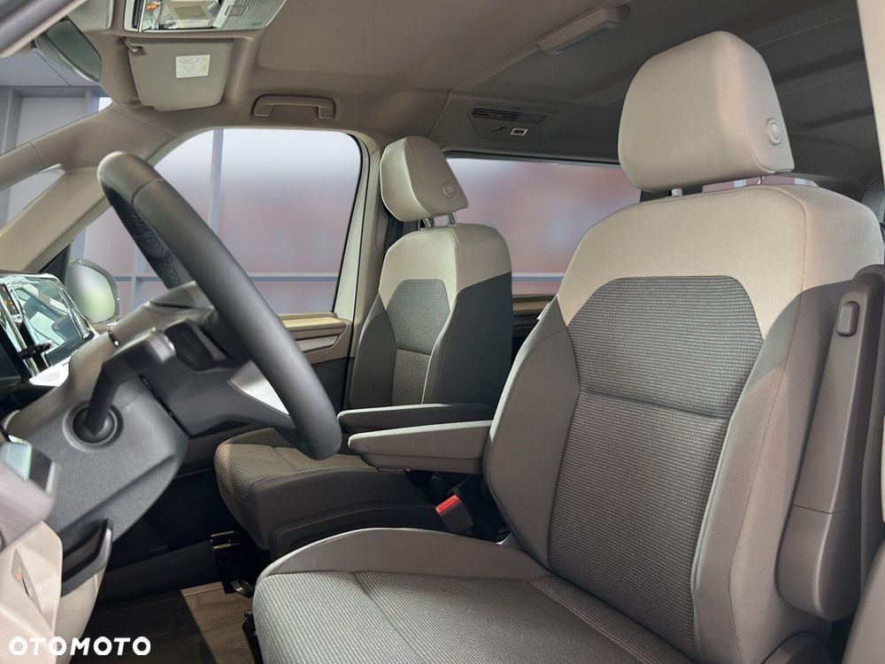 Volkswagen Multivan - 13