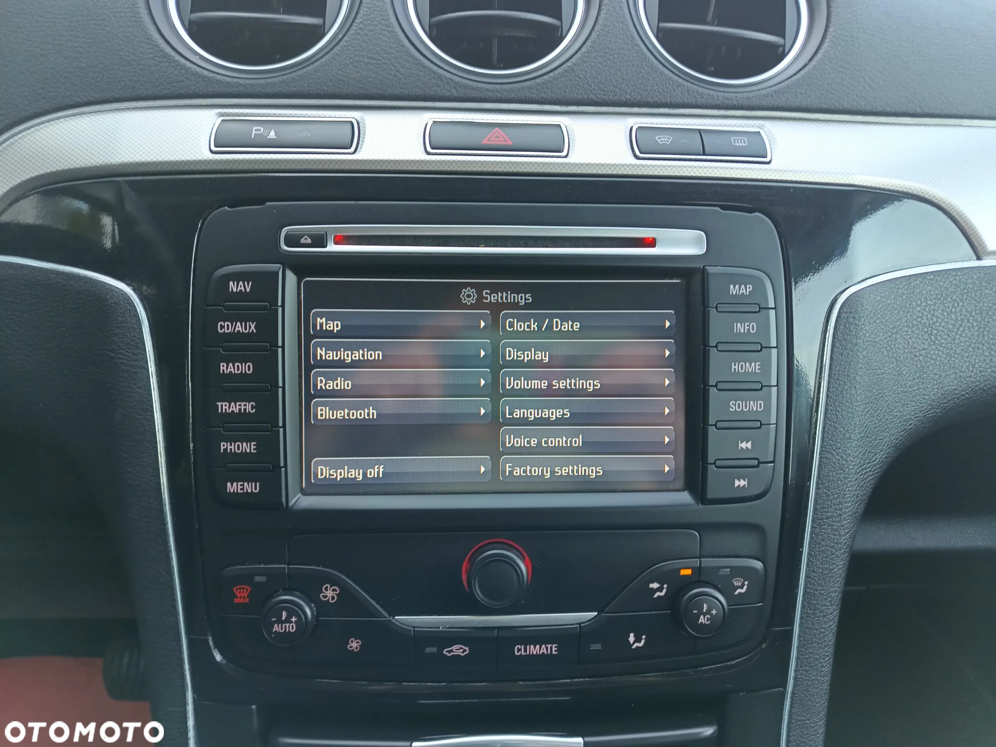 Ford S-Max - 12