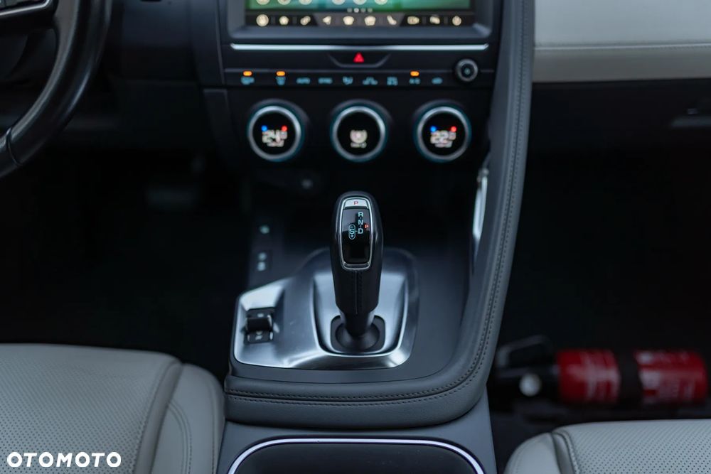 Jaguar E-Pace 2.0 i4P AWD R-Dynamic - 20