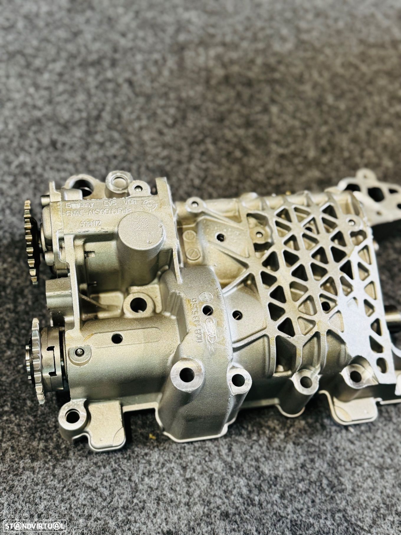BOMBA ÓLEO VW 2.0TFSI/ AUDI 06B103535G (NOVA) - 1
