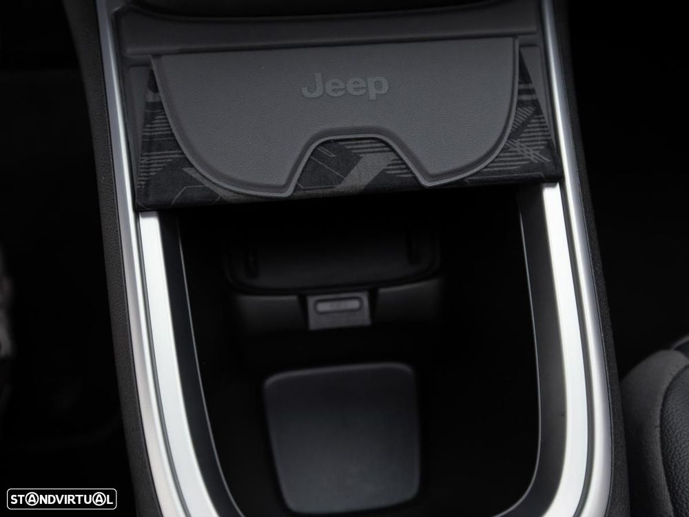 Jeep Avenger 54 kWh Summit - 28