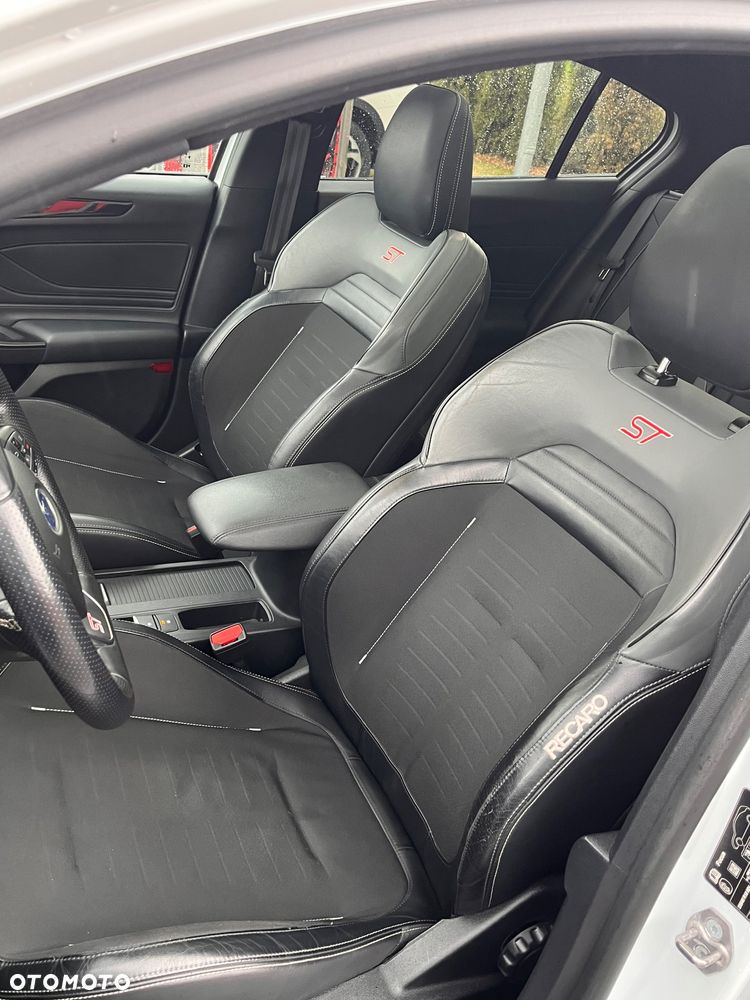 Ford Focus 2.0 EcoBlue ST - 10