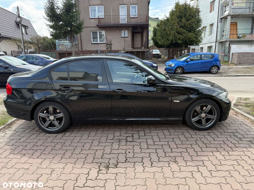 BMW Seria 3 318i Edition Exclusive - 5