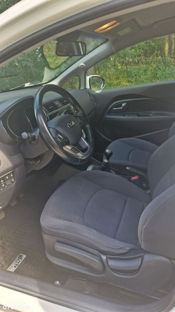 Kia Rio 1.2 Business Line Plus - 5