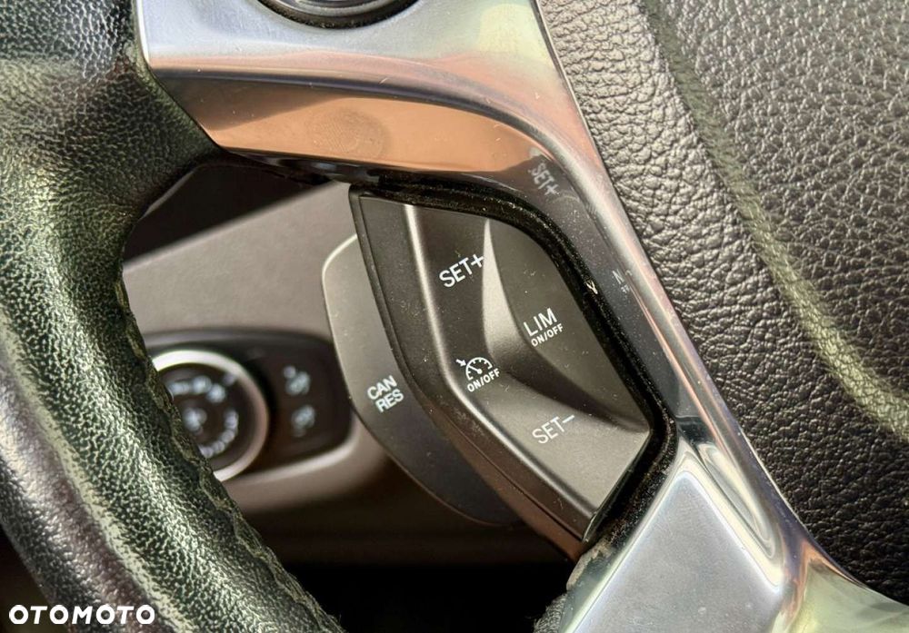 Ford Tourneo Connect Grand - 19