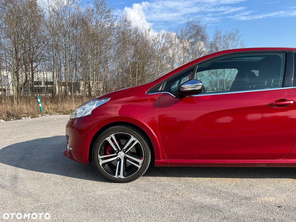 Peugeot 208 1.6 THP GTi - 15