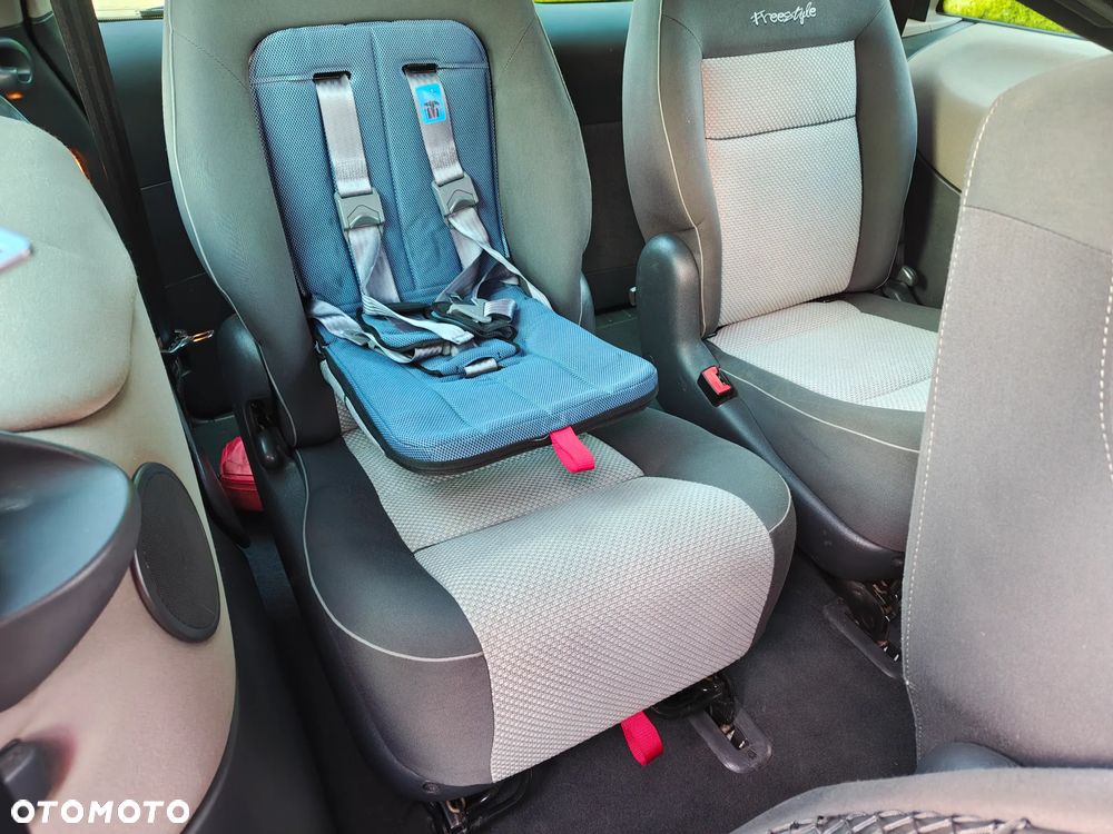 Volkswagen Sharan - 26