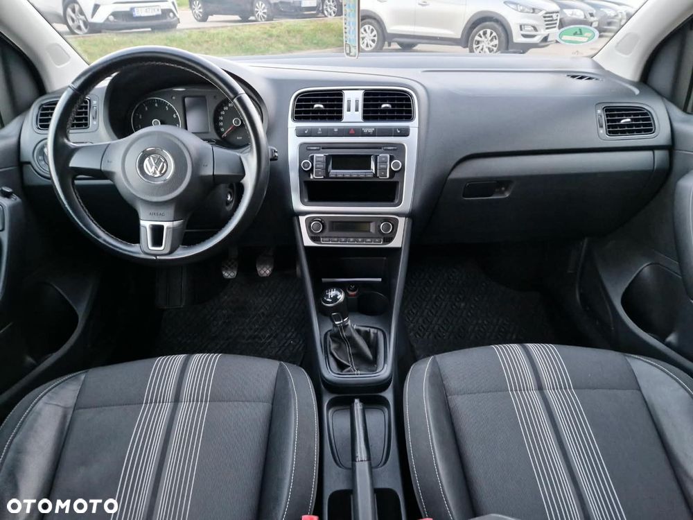 Volkswagen Polo 1.2 MATCH - 12