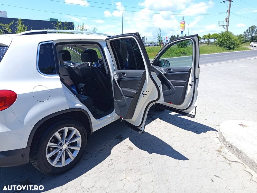 Volkswagen Tiguan 2.0 TDI DPF BlueMotion Technology Exclusive - 3