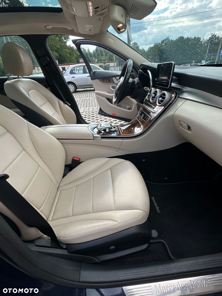 Mercedes-Benz Klasa C 300 7G-TRONIC - 9