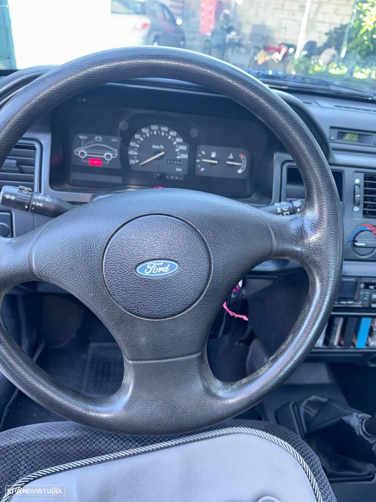 Ford Escort 1.3i Boston - 9