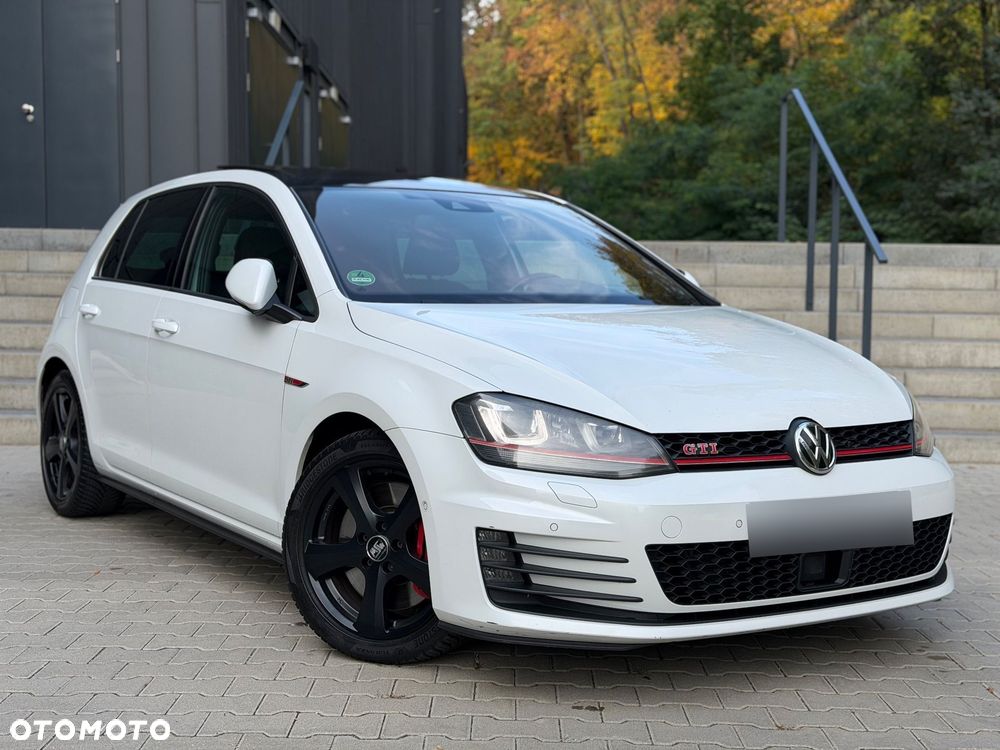 Volkswagen Golf GTI Performance BlueMotion Technology DSG - 3