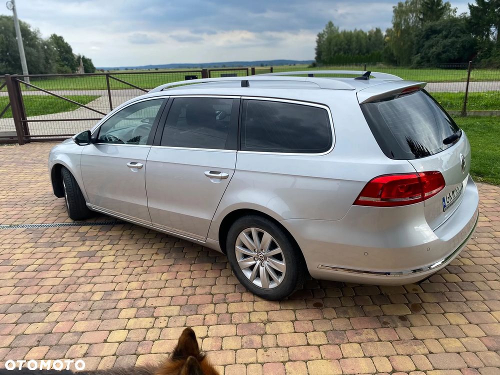 Volkswagen Passat - 4