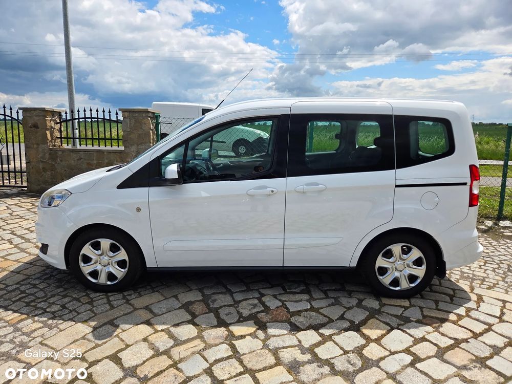 Ford Courier - 6