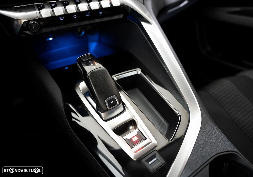 Peugeot 5008 1.2 PureTech Allure EAT8 - 8