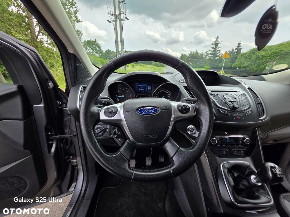 Ford Kuga 2.0 TDCi 4x4 Titanium - 27