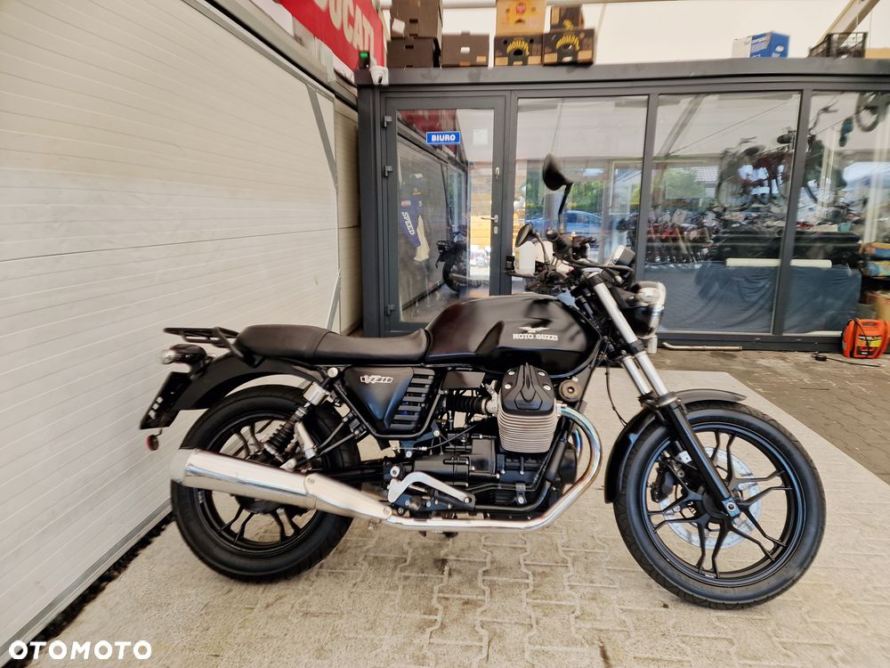 Moto Guzzi V7 - 6