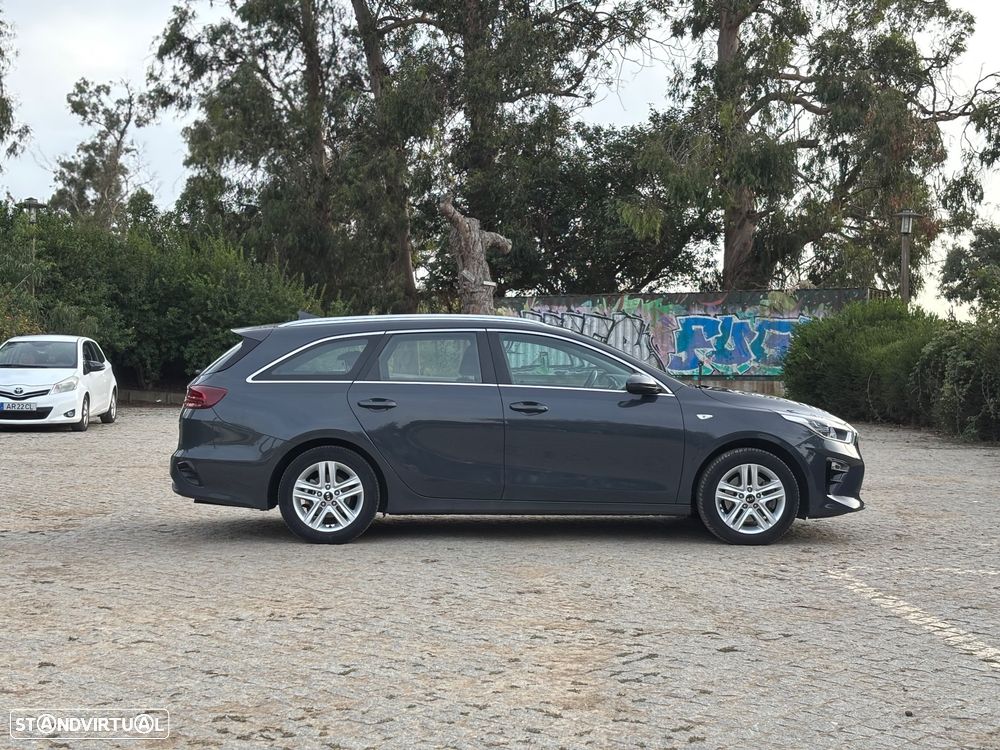 Kia Ceed SW 1.6 CRDi SX - 10