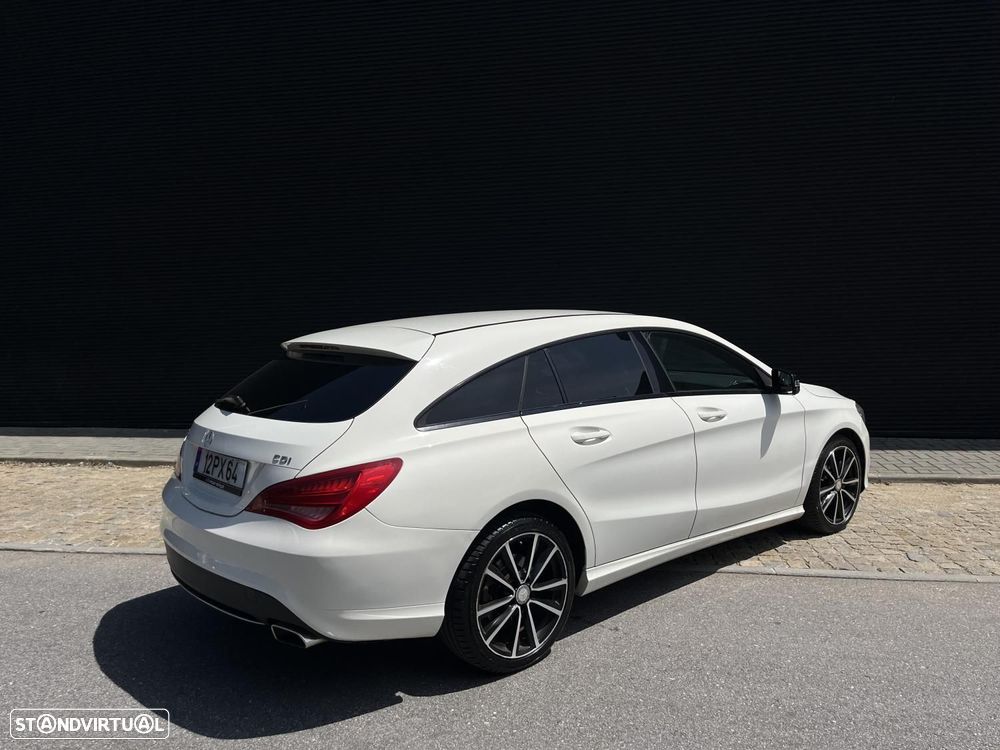 Mercedes-Benz CLA 200 d Shooting Brake Urban - 22