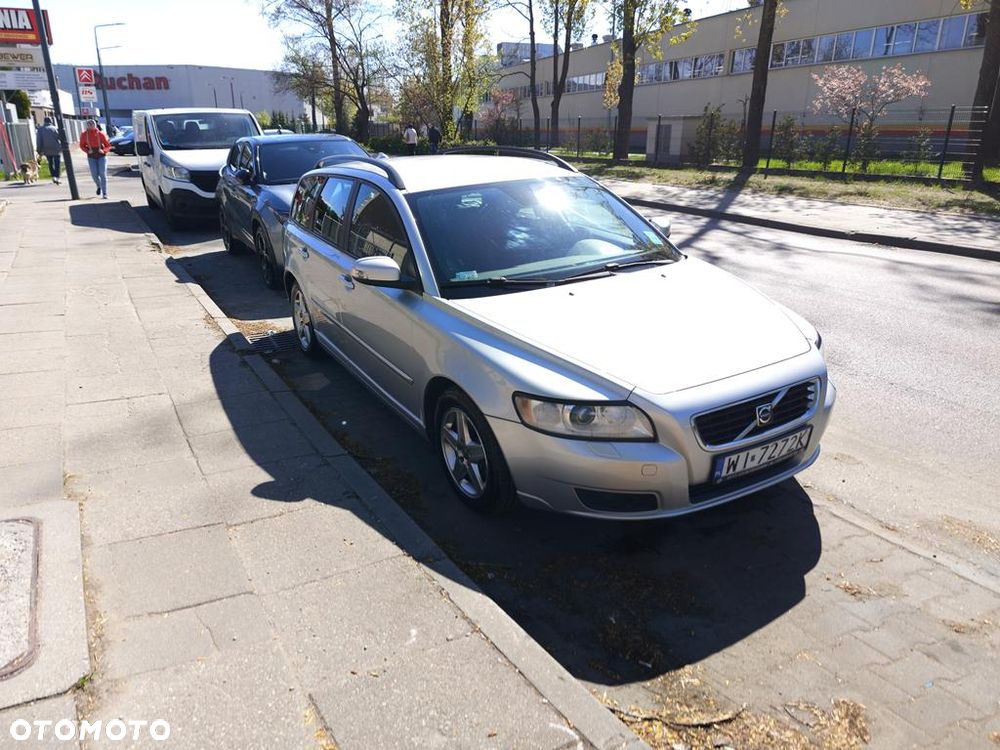 Volvo V50 - 1