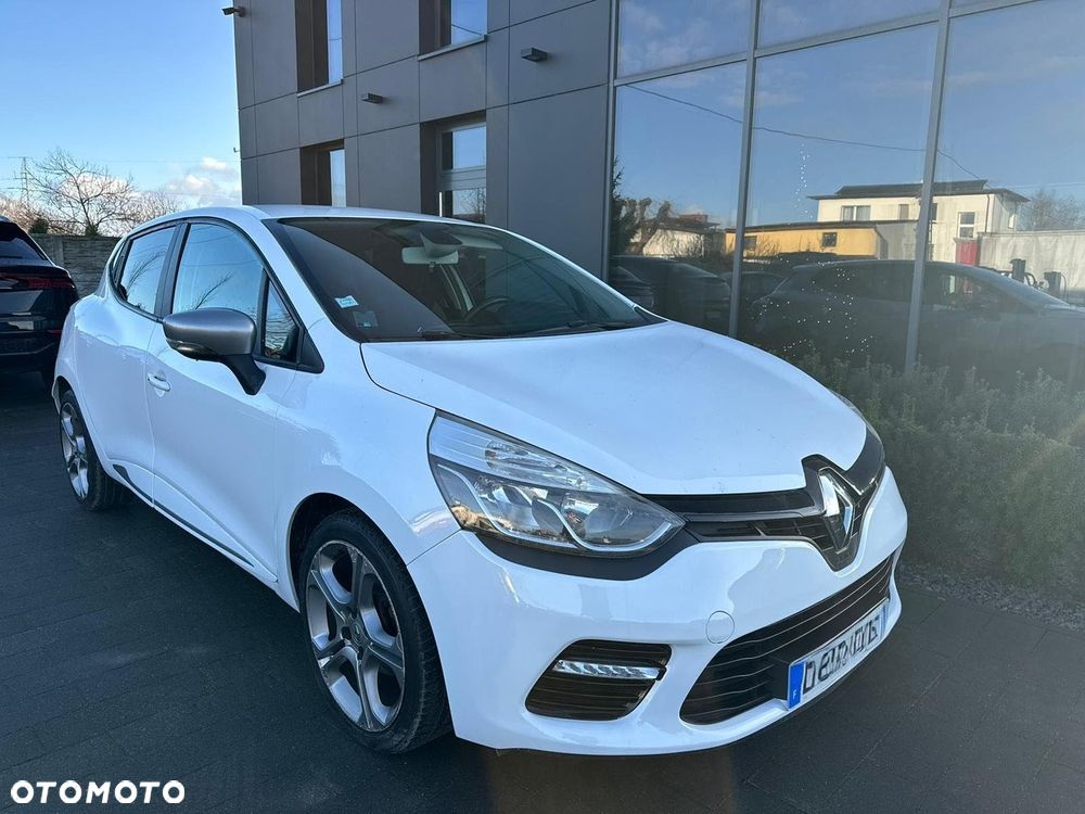 Renault Clio - 2